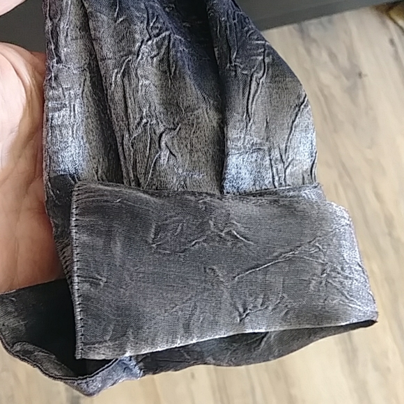 Shirt - Picture 4 of 6